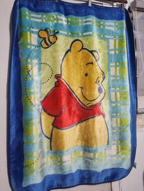 VTG Disney Winnie the Pooh Bumble Bee Fleece Plush Blanket 39" x 50" Plaid blue